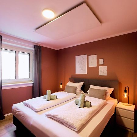 Dreams, 3 Schlafzimmer, Parkplatz, Stadtzentrum Neu-Ulm Buitenkant foto