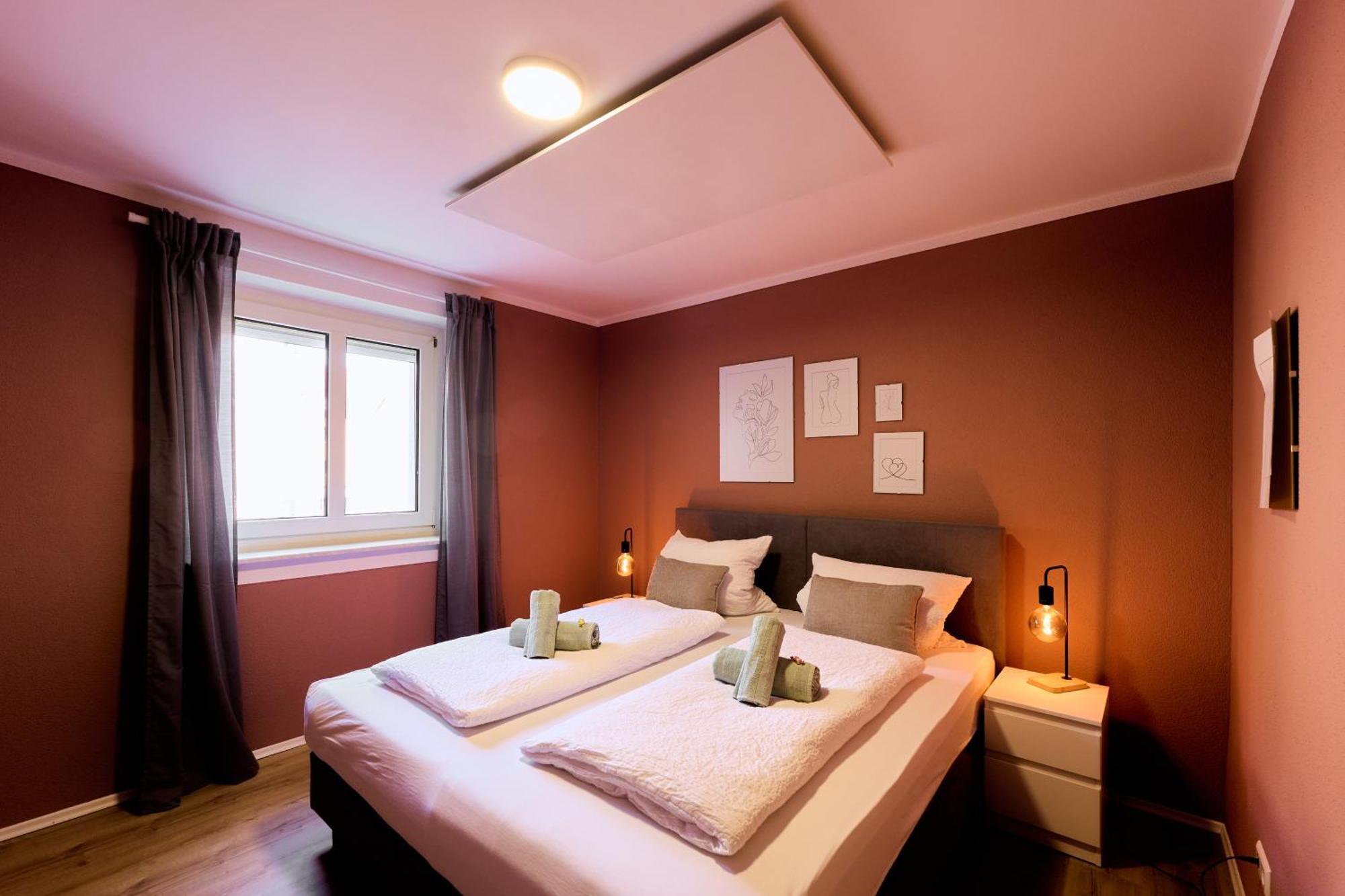 Dreams, 3 Schlafzimmer, Parkplatz, Stadtzentrum Neu-Ulm Buitenkant foto
